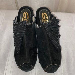 Sbicca Vintage Collection Black suede wedges